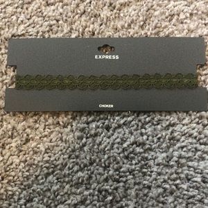 Express Green Choker